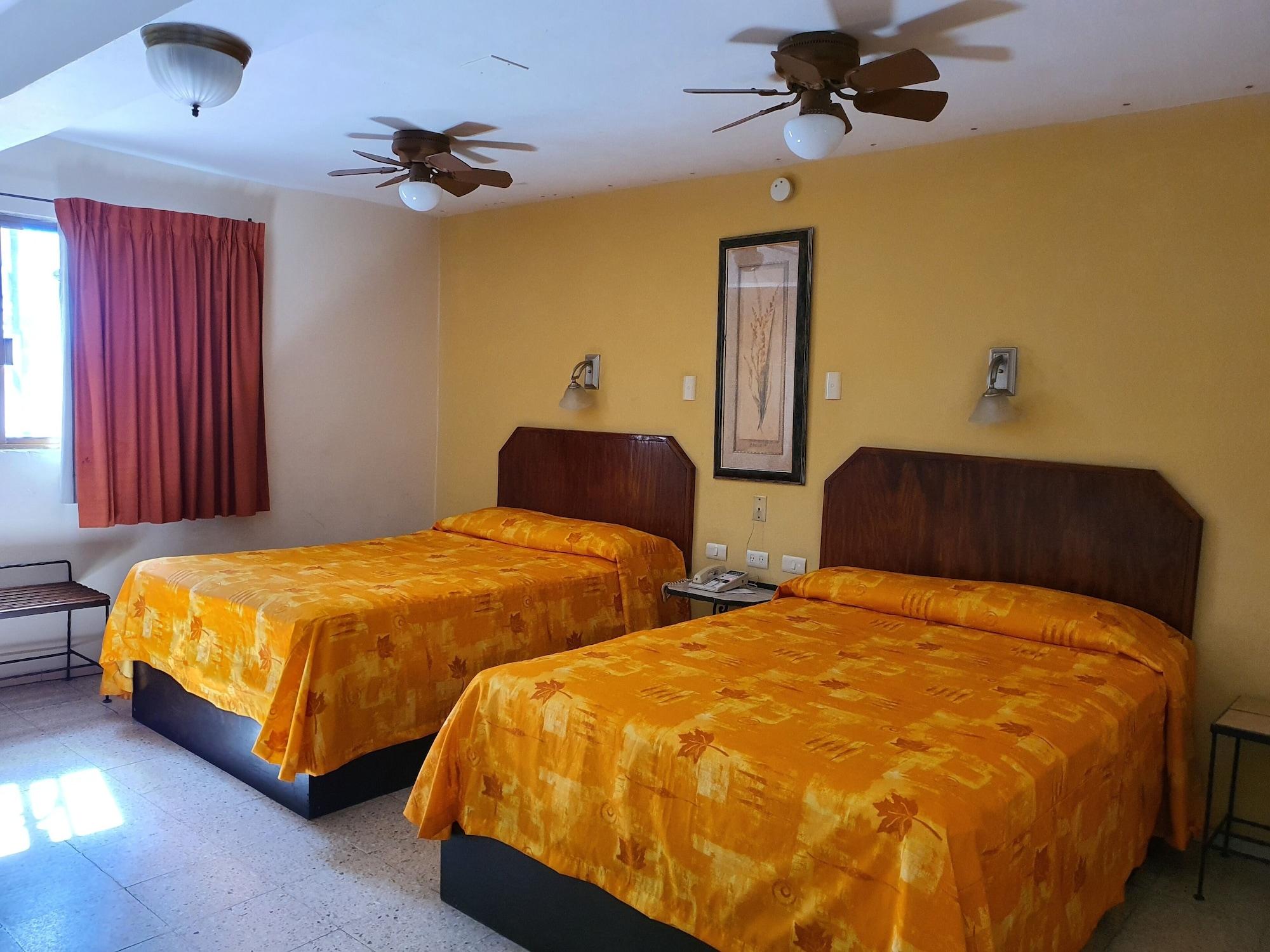 Hotel Suites Kino Hermosillo Zewnętrze zdjęcie