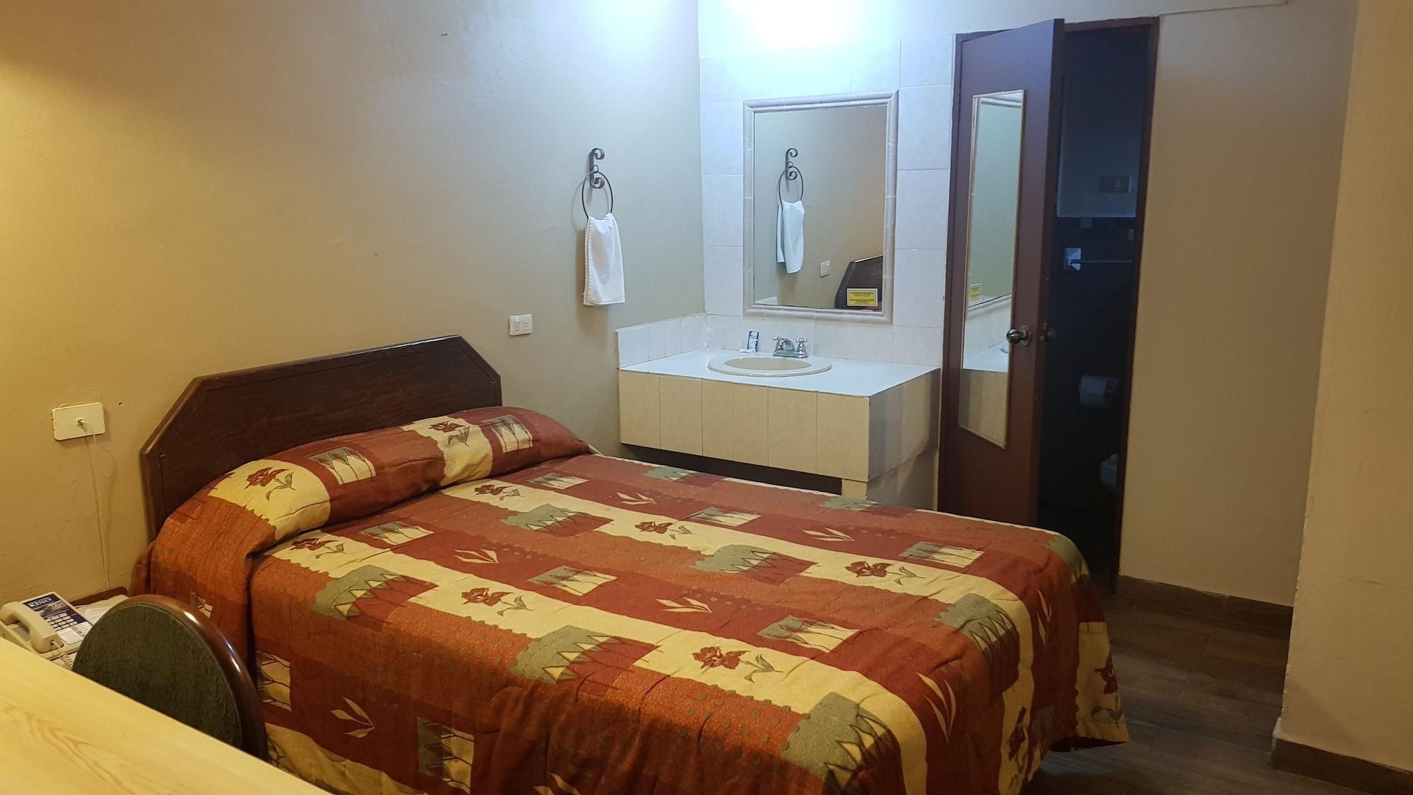 Hotel Suites Kino Hermosillo Zewnętrze zdjęcie