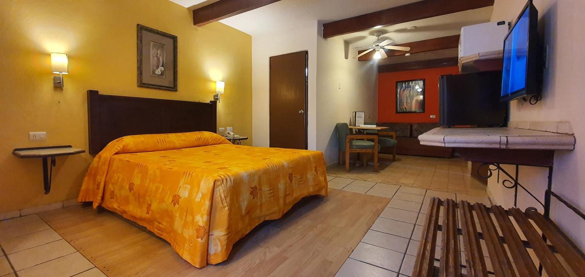 Hotel Suites Kino Hermosillo Zewnętrze zdjęcie