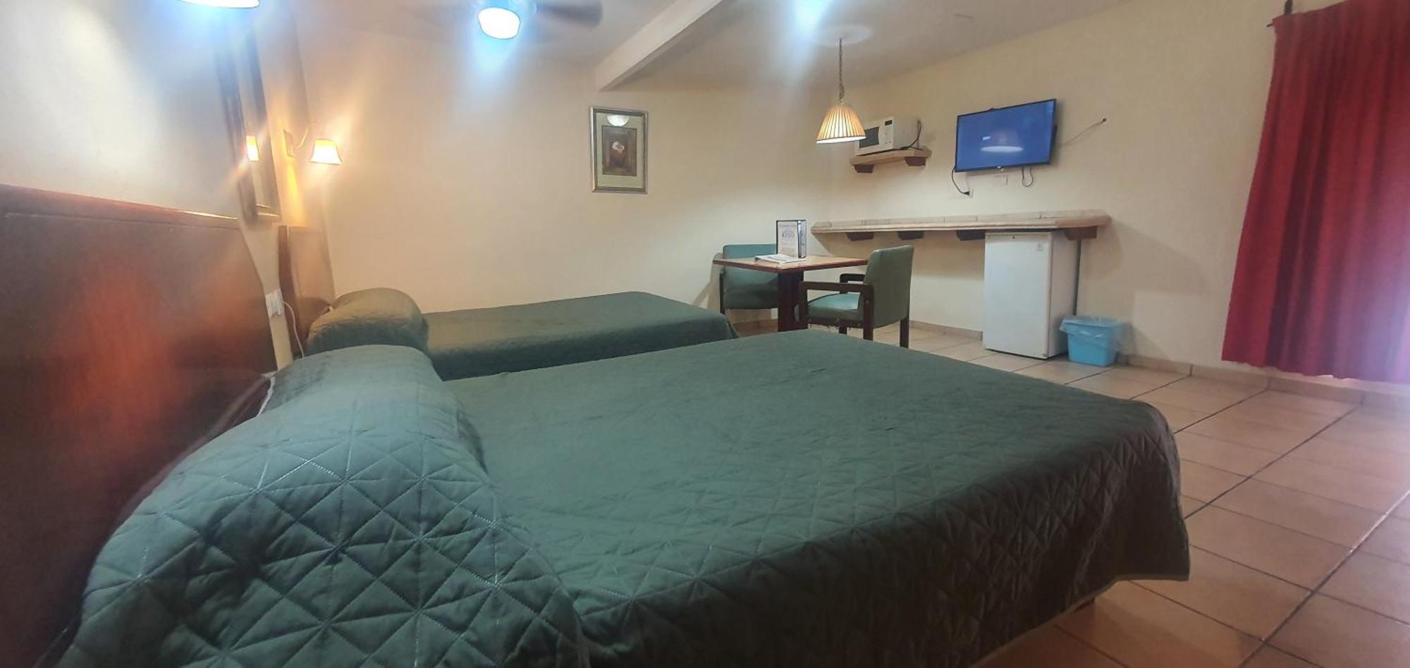 Hotel Suites Kino Hermosillo Zewnętrze zdjęcie
