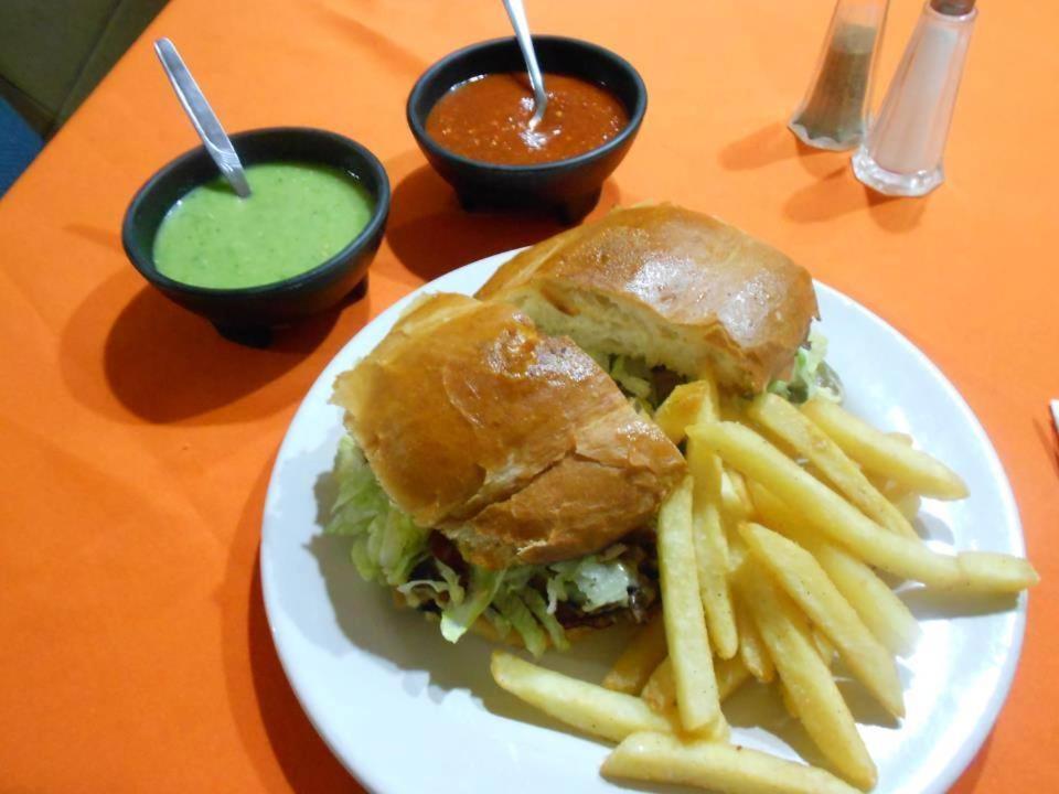 Hotel Suites Kino Hermosillo Zewnętrze zdjęcie